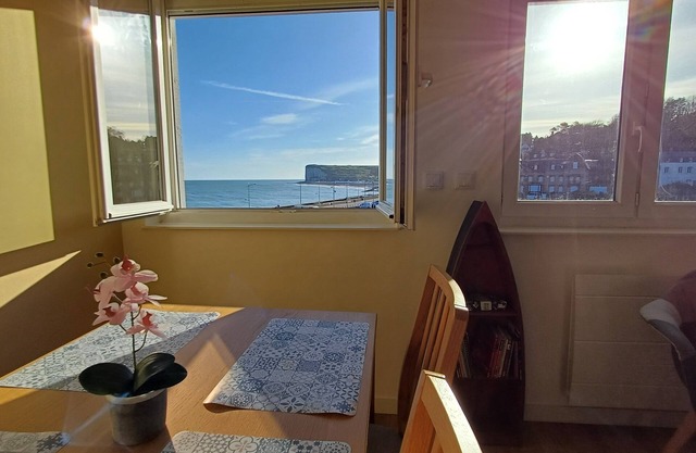 Appartement Rénové vue Mer, Plage et Falaises