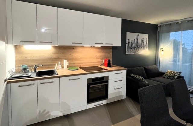 Appartement T2 au Calme Près D'avignon, 1 Chambre, Terrasse, Parking Gratuit
