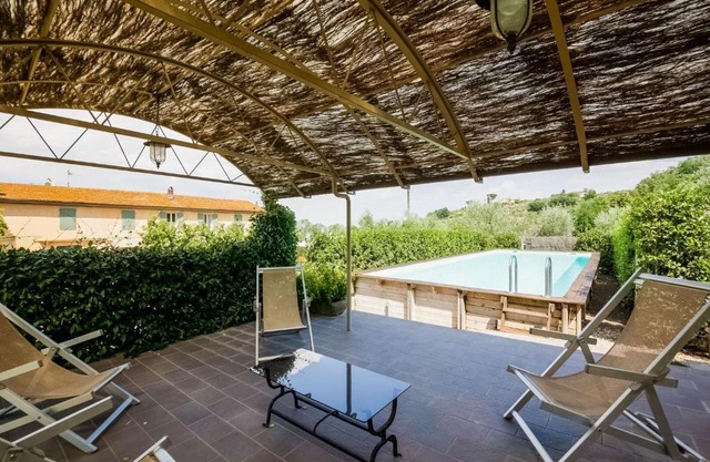 Appealing apartments in Cantagrillo with shared pool