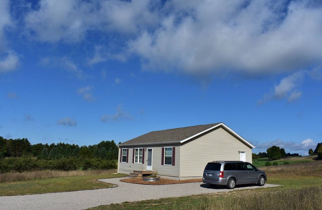Apple Blossom Cottage- well equipped cottage in a country setting