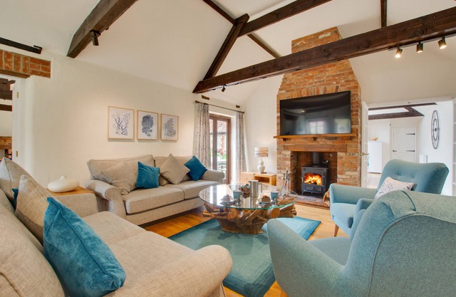 Apple Tree Barn - Four Bedroom House, Sleeps 7