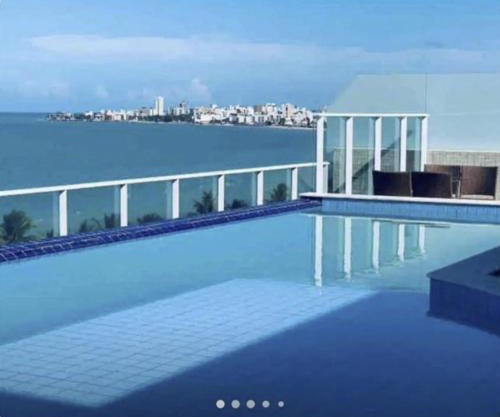 Apt 2 quartos na Beira Mar na praia de Intermares 110