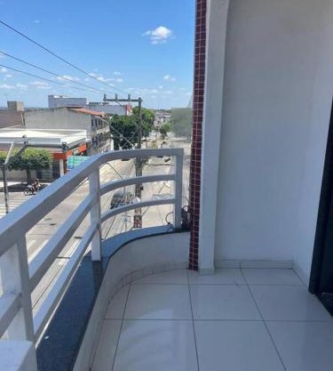 Apt com varanda no centro