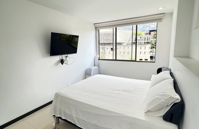 Apt in full entertainment unit