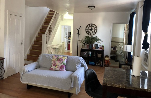 Apt near Einstein’s hospital and Lasalle University