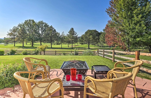 Apt on Golf Course - 10 Mins to DT Littleton!