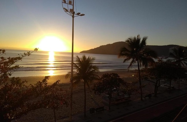 APTO. BEIRA MAR EM BAL. CAMBORIU