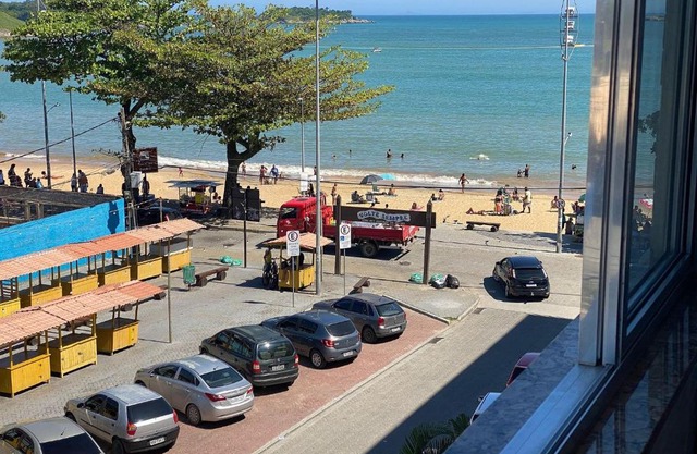 Apto beira-mar no centro | ROMM303