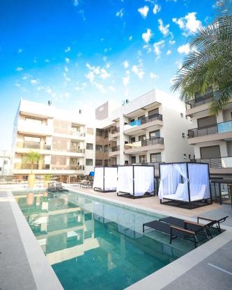 Apto em Home Clube na Praia de Palmas