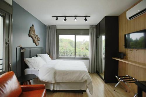 Apto frente parque com vista e piscina