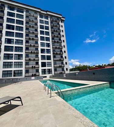 Apto Moderno com garagem passos a Vila Germânica