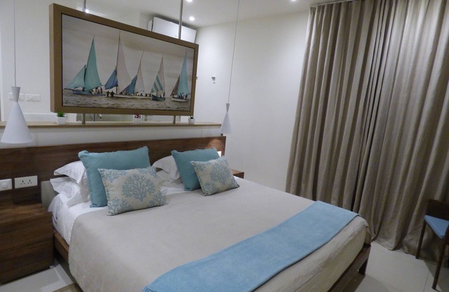 Aquaria residence, waterfront and superb beach at Blue Bay