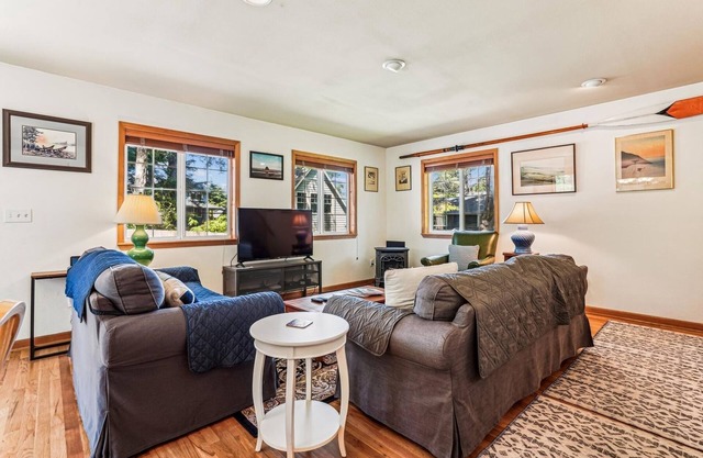 Arbor House - Beachcomber Vacation Homes