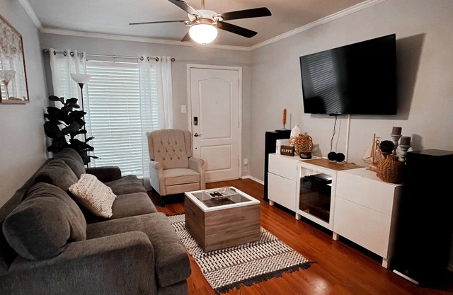 Arbor Villa - A Charming 3/2 Home