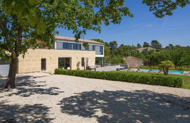 Architect-designed house with heated pool in the heart of the Luberon - Air-conditioned first floor-