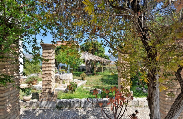ARCHONTIKO ART HOTEL