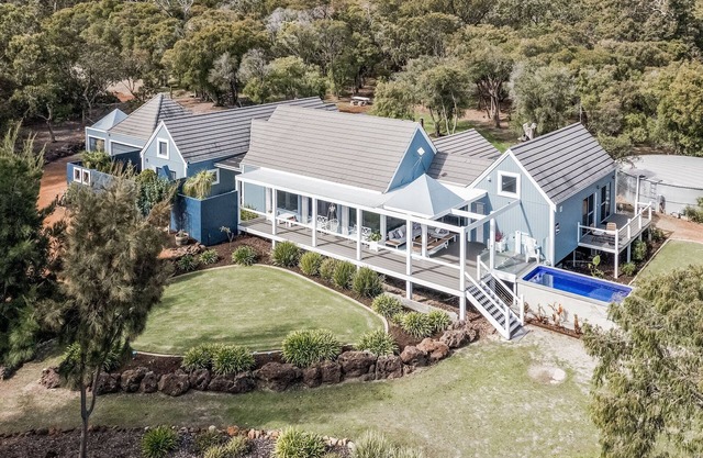 Ard Na Mara- Superbly appointed luxury estate