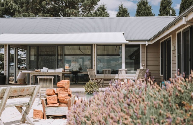 Ardmoir Cottage - Stunning cottage with surround views of the Southern Highlands