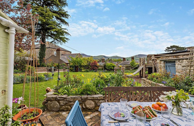 Ardwyn Bach - Three Bedroom House, Sleeps 6