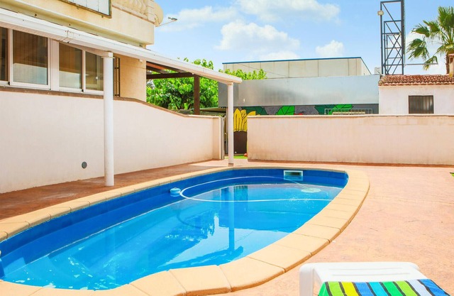 Are you dreaming of a comfortable family vacation? Then this vacation home with panoramic view and p