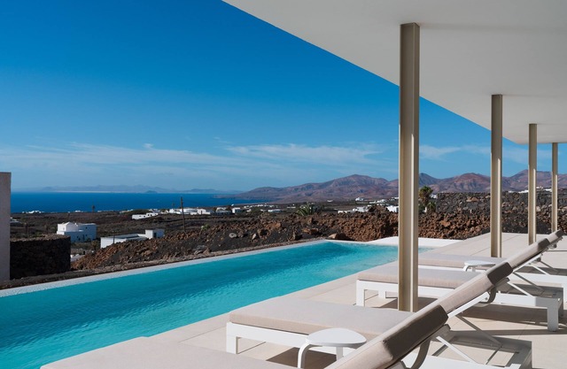 Areté. Casa Fuego, con Increíble Terraza y Vistas Panorámicas al mar