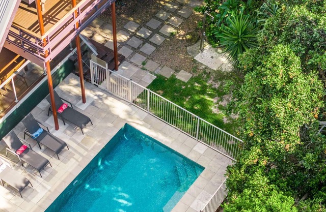Ariels on the Beach - 4 BR beachfront home w. pool