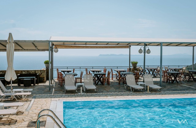Arilla Beach Hotel