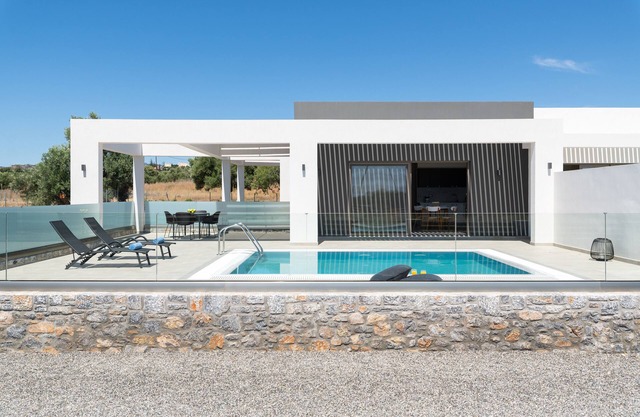 Armonia Suites Gennadsi -Thomas