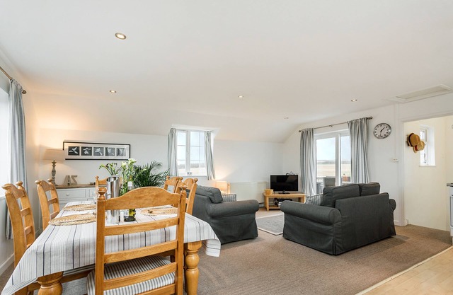 Arnold Cottage is a perfect hideaway for couples, families, or small groups looking to unwind