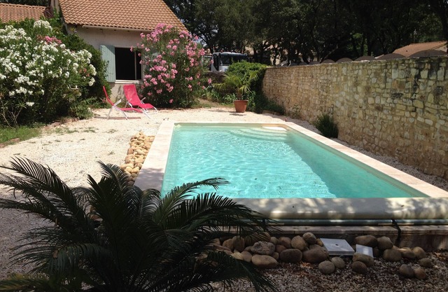 Arpaillargues Et Aureillac: near Uzes holiday house with pool 7m: 3 beds/135 m2 in the center of a large garden