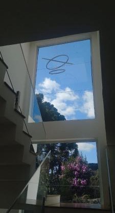 Arquitetura Moderna com Conforto Serrano