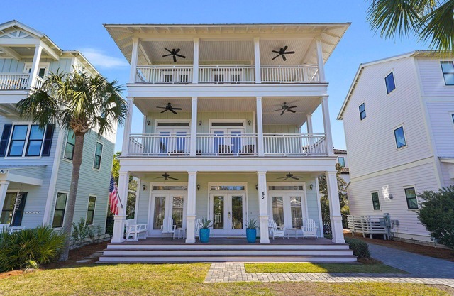 Arrabella - Gulf Views with Deck & Community Pool