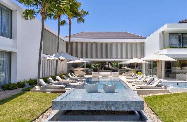 Arrecife Royale - Lake and golf views Villa