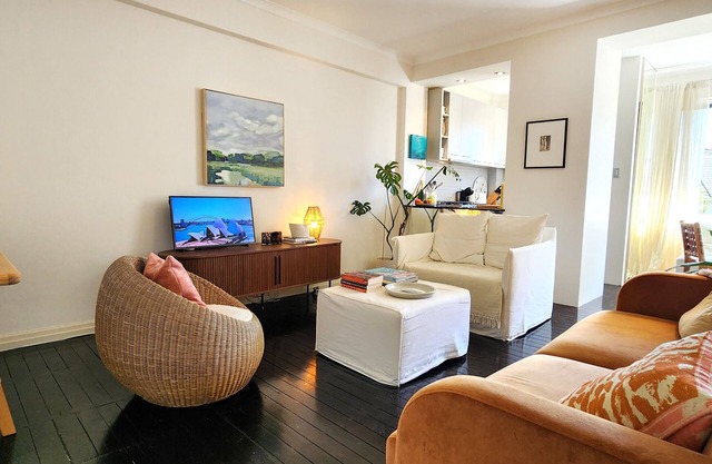 Art Deco Haven in the Heart of Elizabeth Bay with outdoor pool