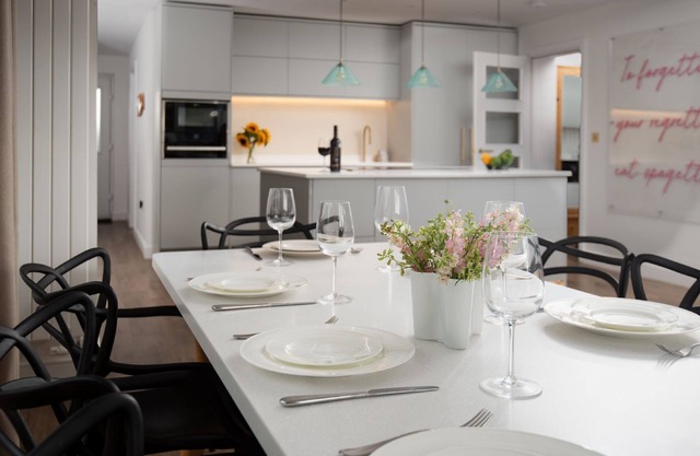 Art House Seahouses - sleeps 10 guests in 4 bedrooms