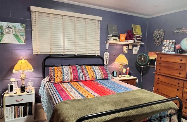 Art & Nature Retreat Suite Near Mountains, Airport & University of TN
