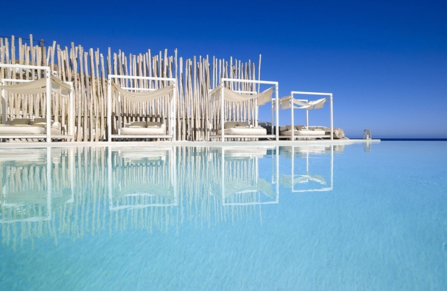 Artemis Seaside Resort