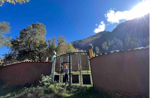 Artistic country cottage in the Sacred Valley of Perun