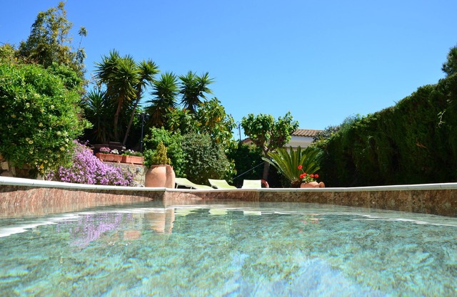 Arts House. Pool, Garden, Beaches, Mountains @ 20 km from Barcelona