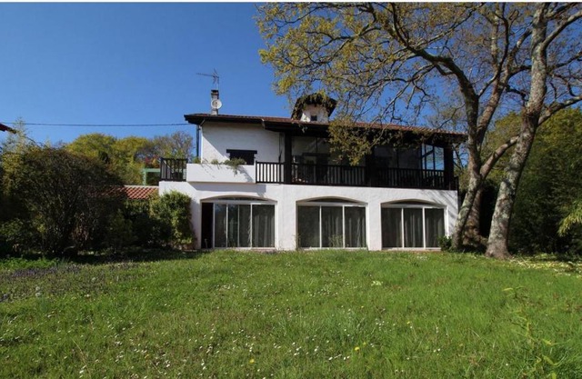 Artzamendi, LA RHUNE, 4 Chambres 155 m2