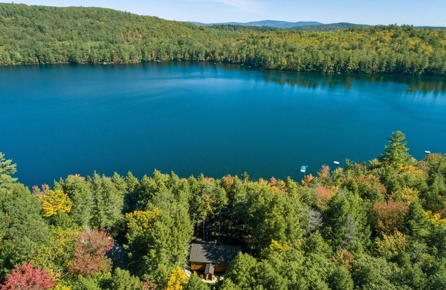 As Seen on HGTV! Lakefront Cabin w/Private Dock