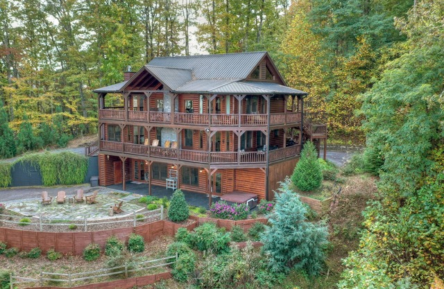 Aska Ridge Lodge | Hot Tub | MTN Views | Pool Table |