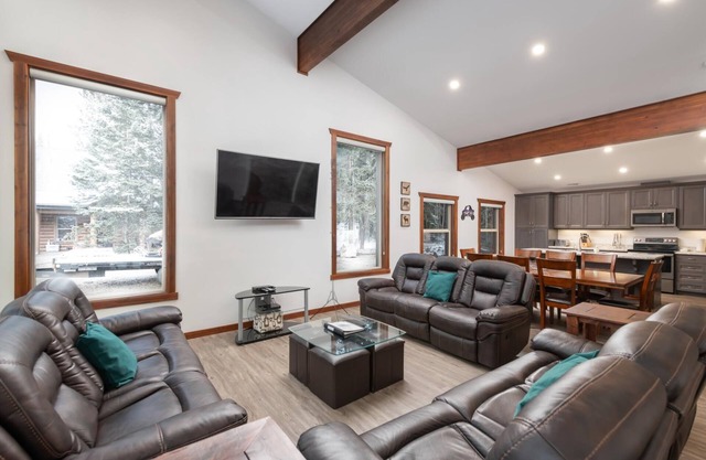 Aspen Cabin Vacation Rental w/Sauna Option!