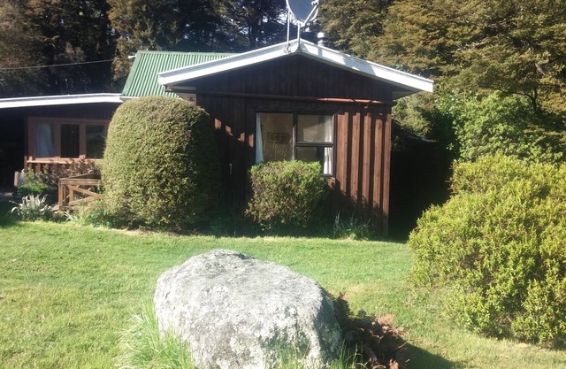 Astelia Cottage, on Bridge St