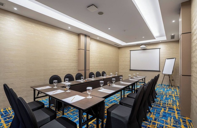 Aston Emidary Bangka Hotel And Conference Center