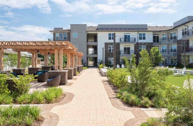 Astonishing 3 Bedroom Apartment