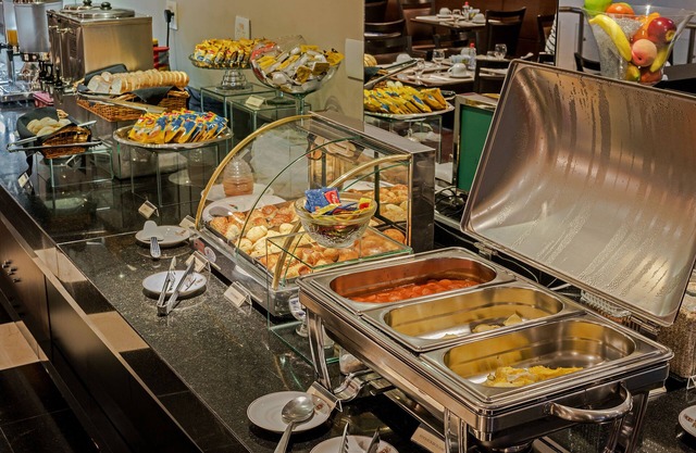 Astron Ponta Grossa Plaza by Nobile