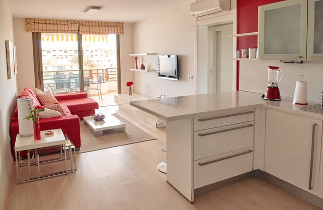 Asunto Rannan Vieressä, Uima-allas, Ilmastointi ja Ilmainen Wifi