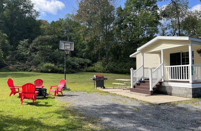 At Home Base I, 1 of 4 units. You'll feel right at home, 1/2 mile to Dreams Park