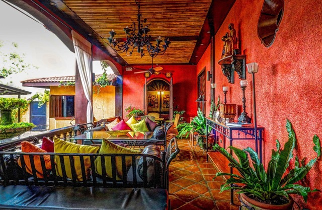 Atelier de Clotilde Mexican style nr Ville Sommet
